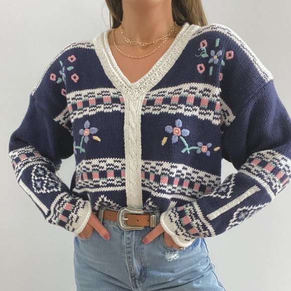 Vintage Cottage Core Oversized Floral Sweater - Picture 3 of 7